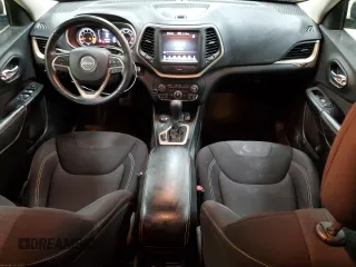 2015 Jeep Cherokee Latitude z VIN 1C4PJMCS3FW546328, wystawiony jako Copart lot #54182485 z przebiegiem 172 530 mil mil oraz Czysty tytuł • Clean title. Historia ofert i sprzedaży dostępna na DreamBid. Obrazek 8.