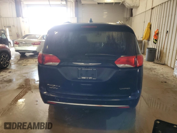 2017 Chrysler Pacifica Limited with VIN 2C4RC1GG7HR812727, listed as a Copart auction lot 63574525 with 172,424 mi miles and Clean title. Bid and sale history available at DreamBid. Image 6.