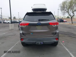 2018 Toyota Highlander Hybrid XLE с VIN 5TDJGRFH4JS044843, выставлен на аукционе IAAI как лот 41979512 с пробегом 84 844 миль миль и . История ставок и продаж доступна на DreamBid. Изображение 17.