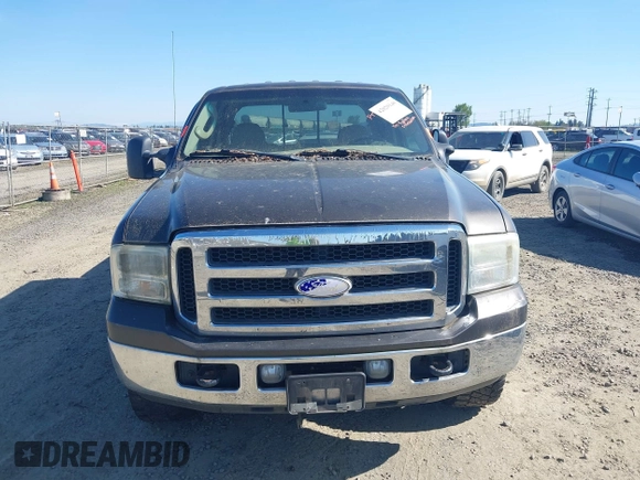 2006 Ford F-250 XL z VIN 1FTSW21P16ED75714, wystawiony jako IAAI lot #42029148 z przebiegiem Nie podano mil oraz . Historia ofert i sprzedaży dostępna na DreamBid. Obrazek 12.
