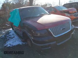 2004 Ford Expedition Special Service with VIN 1FMFU16L34LB23913, listed as a IAAI auction lot 41356774 with 314,079 mi miles. Bid and sale history available at carsss.com. Image 1.