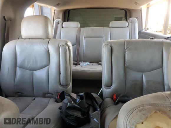 2005 GMC Yukon XL SLT with VIN 1GKEC16Z65J171298, listed as a Copart auction lot 83400574 with 0 mi miles and Non Repairable. Bid and sale history available at carsss.com. Image 10.