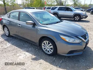 2016 Nissan Altima 2.5 S with VIN 1N4AL3AP6GN352169, listed as a IAAI auction lot 42204580 with 170,162 mi miles. Bid and sale history available at carsss.com. Image 1.
