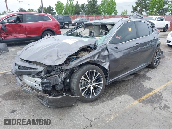 2019 Toyota Camry LE z VIN 4T1B11HK1KU244667, wystawiony jako IAAI lot #42142439 z przebiegiem Nie podano mil oraz . Historia ofert i sprzedaży dostępna na DreamBid. Obrazek 2.