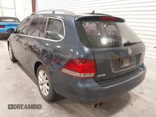 2010 Volkswagen Jetta with VIN 3VWTX8AJ7AM603635, listed as a IAAI auction lot 42410115 with 186,542 mi miles and . Bid and sale history available at DreamBid. Image 3.