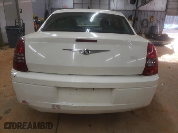 2008 Chrysler 300 LX with VIN 2C3KA43R58H122761, listed as a Copart auction lot 43479375 with 137,262 mi miles and Salvage Title. Bid and sale history available at carsss.com. Image 6.