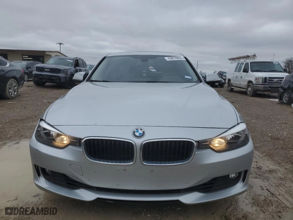 2013 BMW 3 Series 328i with VIN WBA3C1G51DNR48604, listed as a Copart auction lot 43818935 with 95,692 mi miles and Salvage Title. Bid and sale history available at carsss.com. Image 5.