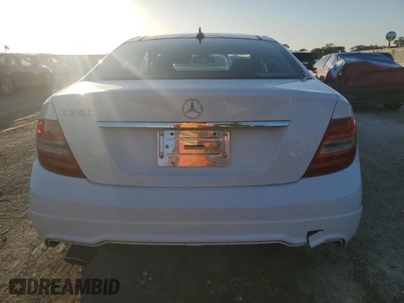 2015 Mercedes-Benz C 250 with VIN WDDGJ4HB6FG371226, listed as a Copart auction lot 62108275 with 70,019 mi miles and Clean title. Bid and sale history available at DreamBid. Image 6.