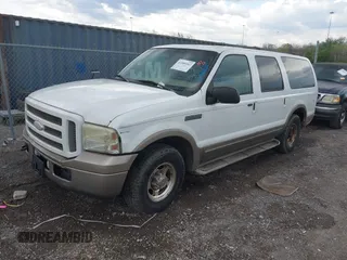 2005 Ford Excursion Eddie Bauer z VIN 1FMNU44L05ED40163, wystawiony jako IAAI lot #41989162 z przebiegiem 416 163 mil mil oraz . Historia ofert i sprzedaży dostępna na DreamBid. Obrazek 2.