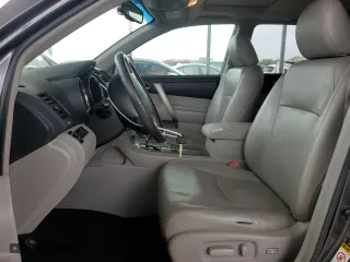 2013 Toyota Highlander with VIN 5TDZK3EH4DS106486, listed as a Copart auction lot 51058255 with 127,510 mi miles and Salvage Title. Bid and sale history available at carsss.com. Image 7.