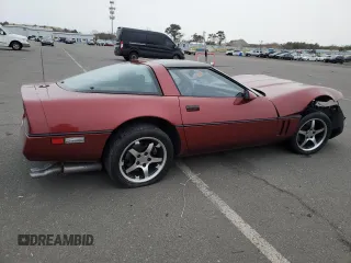 1988 Chevrolet Corvette z VIN 1G1YY2189J5122249, wystawiony jako Copart lot #89153215 z przebiegiem Nie podano mil oraz Szkoda całkowita • Salvage title. Historia ofert i sprzedaży dostępna na DreamBid. Obrazek 3.