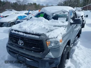 2014 Toyota Tundra 4WD Truck SR with VIN 5TFUM5F13EX051817, listed as a IAAI auction lot 41572338 with 138,459 mi miles. Bid and sale history available at carsss.com. Image 6.