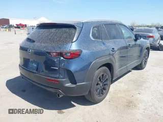 2024 Mazda CX-50 S Preferred z VIN 7MMVABBM6RN181104, wystawiony jako IAAI lot #41874725 z przebiegiem 28 636 mil mil oraz . Historia ofert i sprzedaży dostępna na DreamBid. Obrazek 4.