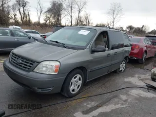 2005 Ford Freestar SE z VIN 2FMZA51625BA54311, wystawiony jako IAAI lot #41120117 z przebiegiem 139 647 mil mil oraz . Historia ofert i sprzedaży dostępna na DreamBid. Obrazek 18.