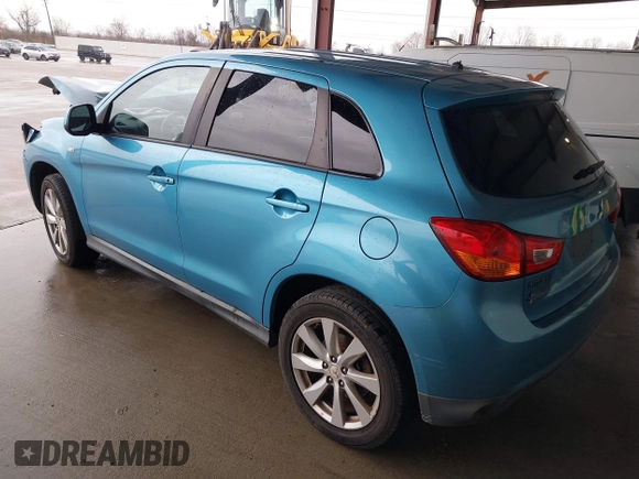 2014 Mitsubishi Outlander Sport ES with VIN 4A4AP3AU5EE028818, listed as a IAAI auction lot 41465951 with 119,577 mi miles. Bid and sale history available at carsss.com. Image 3.