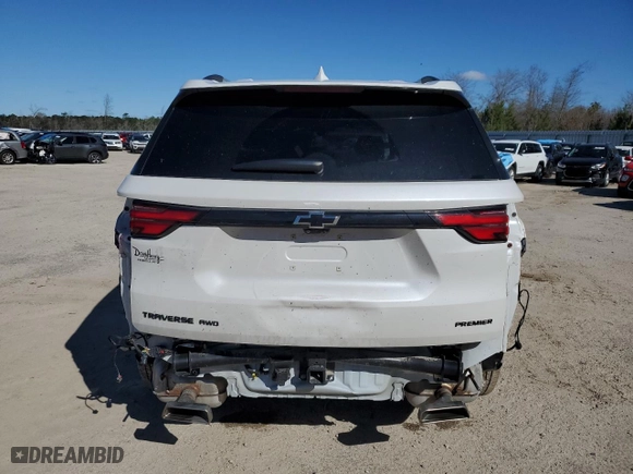 2022 Chevrolet Traverse Premier with VIN 1GNEVKKW7NJ181417, listed as a Copart auction lot 47732795 with 25,744 mi miles and Clean Title. Bid and sale history available at carsss.com. Image 6.