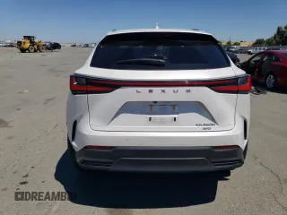 2022 Lexus NX 350h Premium z VIN JTJGKCEZ2N2008532, wystawiony jako Copart lot #57531565 z przebiegiem 55 348 mil mil oraz Szkody całkowita. Historia ofert i sprzedaży dostępna na DreamBid. Obrazek 6.