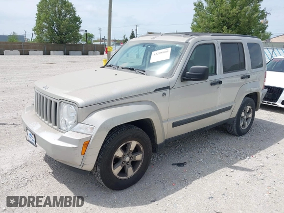2008 Jeep Liberty Sport z VIN 1J8GN28K68W240382, wystawiony jako IAAI lot #42298960 z przebiegiem 111 480 mil mil oraz . Historia ofert i sprzedaży dostępna na DreamBid. Obrazek 2.