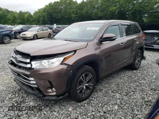 2017 Toyota Highlander LE with VIN 5TDBZRFH2HS436566, listed as a Copart auction lot 60912705 with 179,720 mi miles and Salvage title. Bid and sale history available at DreamBid. Image 1.