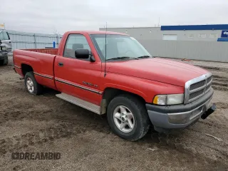 1996 Dodge 1500 z VIN 1B7HC16Y7TS605932, wystawiony jako Copart lot #78384854 z przebiegiem 58 365 mil mil oraz Czysty tytuł • Clean title. Historia ofert i sprzedaży dostępna na DreamBid. Obrazek 4.