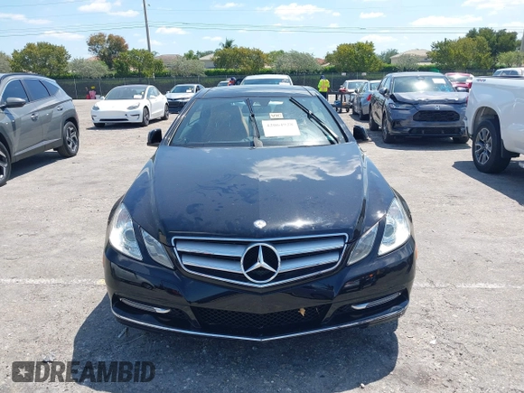2013 Mercedes-Benz E-Class E 350 with VIN WDDKJ5KB1DF212769, listed as a IAAI auction lot 42064928 with 62,500 mi miles. Bid and sale history available at carsss.com. Image 6.