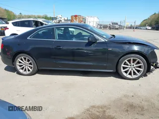 2016 Audi A5 Premium Plus z VIN WAUM2AFR5GA011293, wystawiony jako IAAI lot #41990091 z przebiegiem 131 353 mil mil oraz . Historia ofert i sprzedaży dostępna na DreamBid. Obrazek 13.