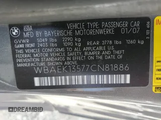 2007 BMW 6 Series 650i z VIN WBAEK13577CN81886, wystawiony jako Copart lot #51362585 z przebiegiem 110 174 mil mil oraz Czysty tytuł • Clean title. Historia ofert i sprzedaży dostępna na DreamBid. Obrazek 12.