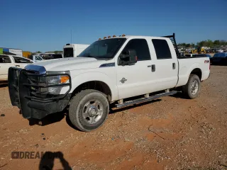 2015 Ford F-250 Lariat z VIN 1FT7W2BT8FEA94902, wystawiony jako Copart lot #52192035 z przebiegiem 215 900 mil mil oraz Szkoda całkowita • Salvage title. Historia ofert i sprzedaży dostępna na DreamBid. Obrazek 1.