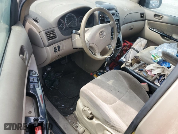 2004 Toyota Sienna CE with VIN 5TDZA23C94S189594, listed as a Copart auction lot 53008475 with 132,438 mi miles and Clean Title. Bid and sale history available at carsss.com. Image 8.