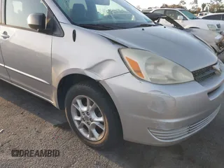 2004 Toyota Sienna LE with VIN 5TDBA23C54S026300, listed as a IAAI auction lot 41935386 with 293,674 mi miles. Bid and sale history available at carsss.com. Image 12.