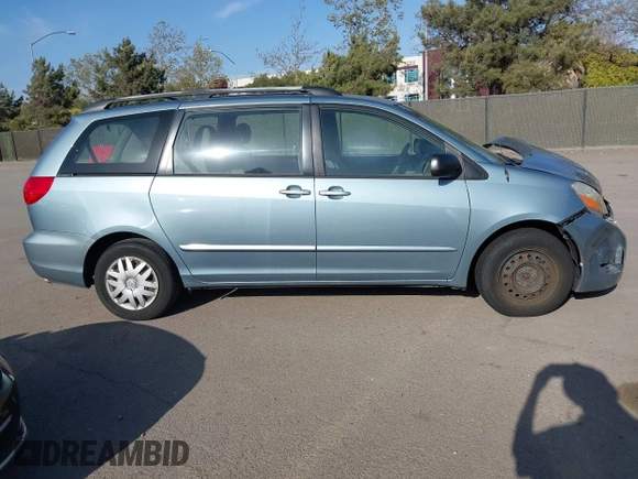 2009 Toyota Sienna CE with VIN 5TDZK23C19S268830, listed as a IAAI auction lot 42032259 with 113,596 mi miles. Bid and sale history available at carsss.com. Image 13.