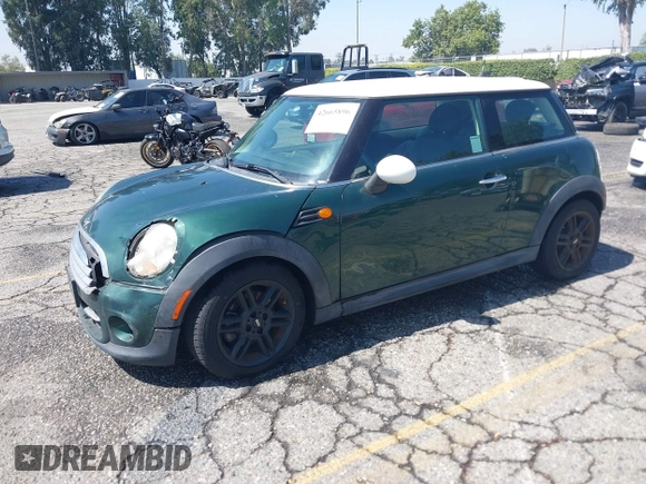 2013 MINI Hardtop with VIN WMWSU3C58DT545046, listed as a IAAI auction lot 42665896 with 60,973 mi miles and . Bid and sale history available at DreamBid. Image 2.