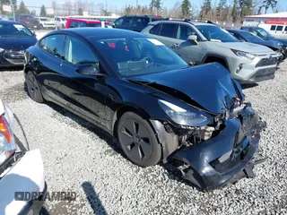 2023 Tesla Model 3 Long Range z VIN 5YJ3E1EB7PF657274, wystawiony jako IAAI lot #41735430 z przebiegiem 26 116 mil mil oraz . Historia ofert i sprzedaży dostępna na DreamBid. Obrazek 1.