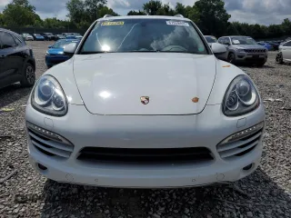 2013 Porsche Cayenne Diesel with VIN WP1AF2A27DLA22627, listed as a Copart auction lot 61939495 with 148,810 mi miles and Salvage title. Bid and sale history available at DreamBid. Image 5.