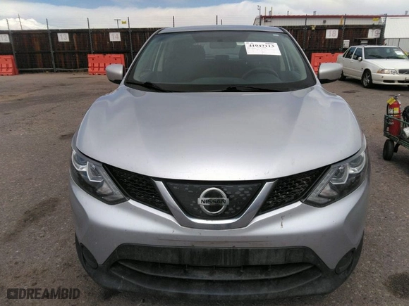 2018 Nissan Rogue Sport SV with VIN JN1BJ1CR7JW258183, listed as a IAAI auction lot 41947113 with NaN miles. Bid and sale history available at carsss.com. Image 12.