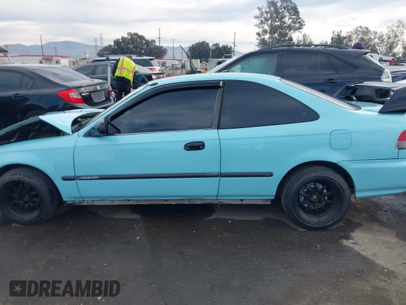 1998 Honda Civic HX with VIN 1HGEJ7127WL127977, listed as a IAAI auction lot 41230187 with 182,000 mi miles. Bid and sale history available at carsss.com. Image 15.