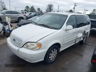 2004 Kia Sedona LX with VIN KNDUP131446537660, listed as a IAAI auction lot 41526183 with 282,891 mi miles. Bid and sale history available at carsss.com. Image 17.