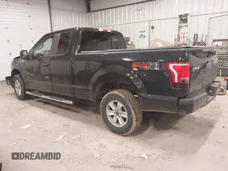 2015 Ford F-150 XLT with VIN 1FTEX1EP8FFC36723, listed as a IAAI auction lot 41738159 with 118,521 mi miles. Bid and sale history available at carsss.com. Image 3.