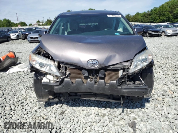 2015 Toyota Sienna LE AAS с VIN 5TDKK3DC3FS637513, выставлен на аукционе Copart как лот 57473035 с пробегом 133 997 миль миль и Списание • Salvage title. История ставок и продаж доступна на DreamBid. Изображение 5.