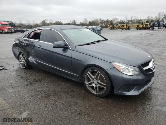 2014 Mercedes-Benz E-Class E 350 with VIN WDDKJ8JB2EF242416, listed as a Copart auction lot 52207225 with 96,158 mi miles and Salvage Title. Bid and sale history available at carsss.com. Image 4.
