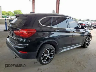 2019 BMW X1 sDrive28i z VIN WBXHU7C50K5N53361, wystawiony jako Copart lot #57681065 z przebiegiem 94 471 mil mil oraz Czysty tytuł • Clean title. Historia ofert i sprzedaży dostępna na DreamBid. Obrazek 3.