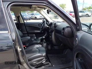 2015 MINI Countryman S z VIN WMWZC5C51FWM19433, wystawiony jako IAAI lot #42365991 z przebiegiem 158 205 mil mil oraz . Historia ofert i sprzedaży dostępna na DreamBid. Obrazek 5.