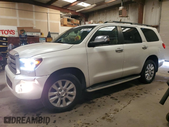 2010 Toyota Sequoia Platinum with VIN 5TDYY5G12AS029540, listed as a Copart auction lot 82955724 with 189,845 mi miles and Clean Title. Bid and sale history available at carsss.com. Image 1.