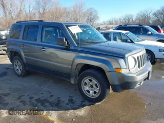 2012 Jeep Patriot Sport with VIN 1C4NJRBB9CD563258, listed as a IAAI auction lot 41249868 with 173,844 mi miles. Bid and sale history available at carsss.com. Image 1.