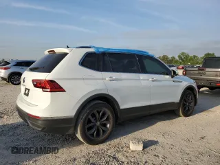 2024 Volkswagen Tiguan SE z VIN 3VVNB7AX8RM013904, wystawiony jako Copart lot #53521455 z przebiegiem 13 477 mil mil oraz Szkoda całkowita • Salvage title. Historia ofert i sprzedaży dostępna na DreamBid. Obrazek 3.