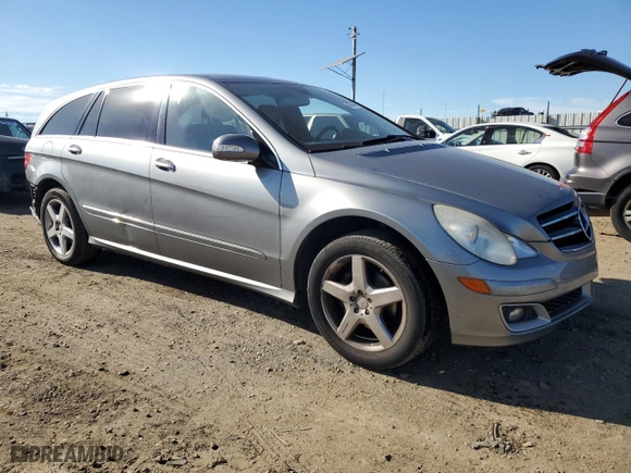 2010 Mercedes-Benz R-Class R 350 with VIN 4JGCB6FE9AA111392, listed as a Copart auction lot 46088405 with NaN miles and Salvage Title. Bid and sale history available at carsss.com. Image 4.