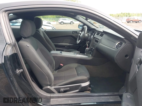 2014 Ford Mustang V6 with VIN 1ZVBP8AM5E5226188, listed as a IAAI auction lot 42181615 with 70,748 mi miles and . Bid and sale history available at carsss.com. Image 5.