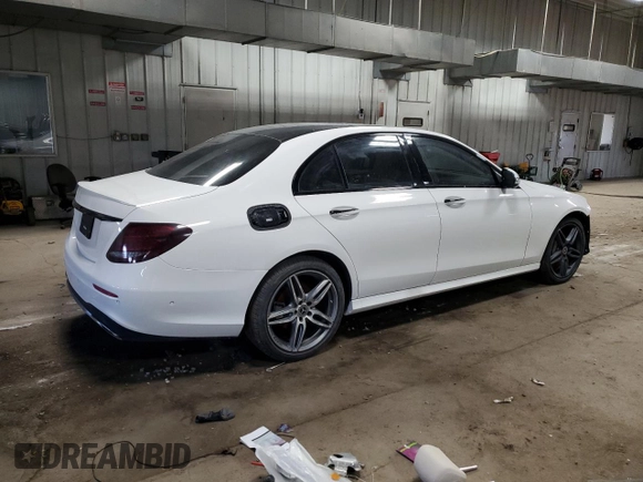 2018 Mercedes-Benz E 300 z VIN WDDZF4KB1JA426955, wystawiony jako Copart lot #56710075 z przebiegiem 47 608 mil mil oraz Czysty tytuł • Clean title. Historia ofert i sprzedaży dostępna na DreamBid. Obrazek 3.