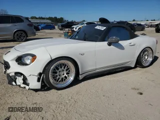 2017 FIAT 124 Spider Lusso z VIN JC1NFAEK7H0119175, wystawiony jako Copart lot #89142865 z przebiegiem Nie podano mil oraz Szkoda całkowita • Salvage title. Historia ofert i sprzedaży dostępna na DreamBid. Obrazek 1.