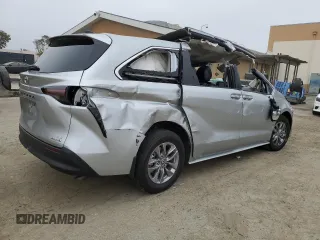 2024 Toyota Sienna LE with VIN 5TDKRKEC6RS194217, listed as a Copart auction lot 45793775 with 71,615 mi miles and Salvage Title. Bid and sale history available at carsss.com. Image 3.